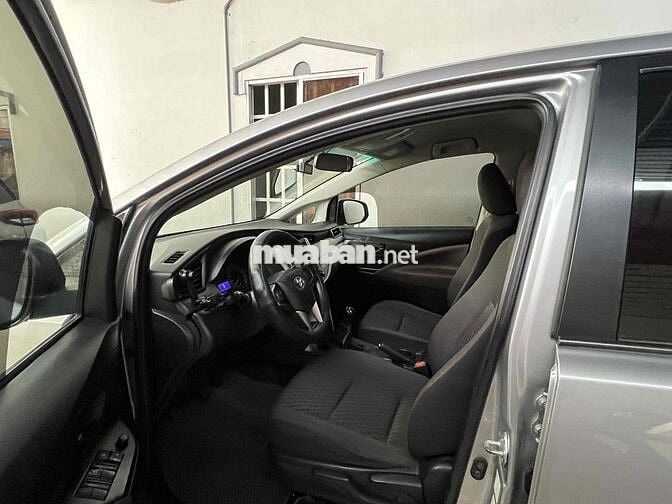 Toyota Innova 2021 2.0E - 102000 km