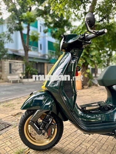 Bán Vespa GTS 300 HPE 2020 full đồ chơi