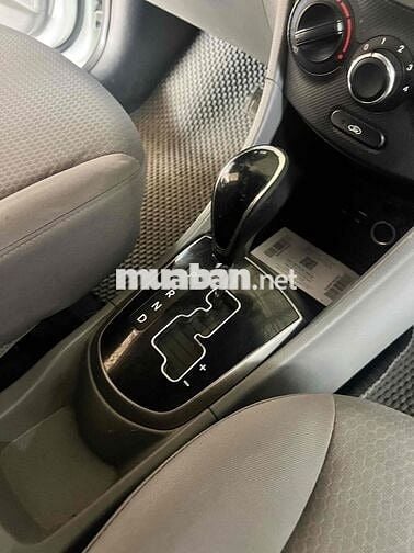 Hyundai Accent 2015 1.4 AT Hatchback - 98000 km