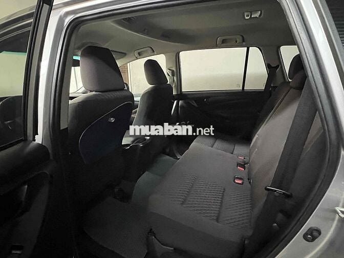 Toyota Innova 2021 2.0E - 102000 km