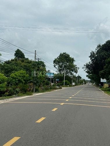 Cần bán lô đất mặt tiền kinh doanh 250m2 giá chỉ 150 Triệu