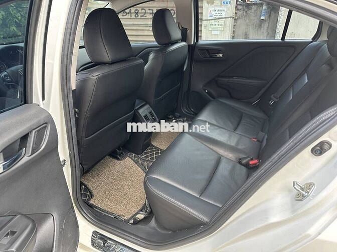 Honda City Top 2020 số tự động màu trắng