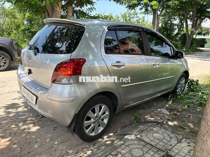 Toyota Yaris 2011 1.5 AT nhập khẩu xe cực chất