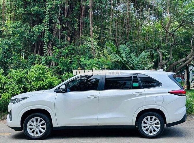 Toyota Innova Cross Đky 2/2025 - 2500 km LikeNew
