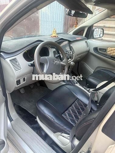 Toyota Innova 2014 2.0J - 130000 km
