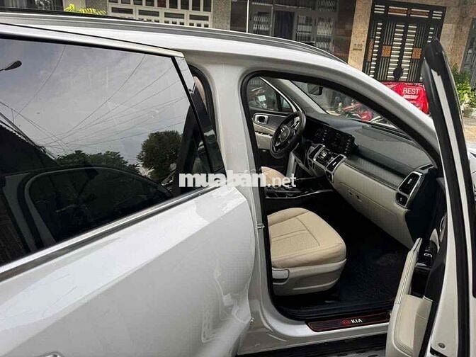 Kia Sorento 2022 Premium 2.2 AT AWD - 42000 km