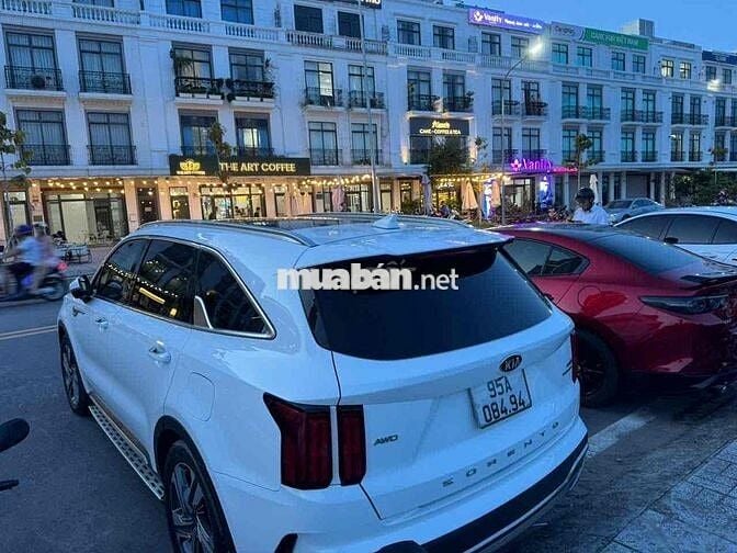 Kia Sorento 2022 Premium 2.2 AT AWD - 42000 km