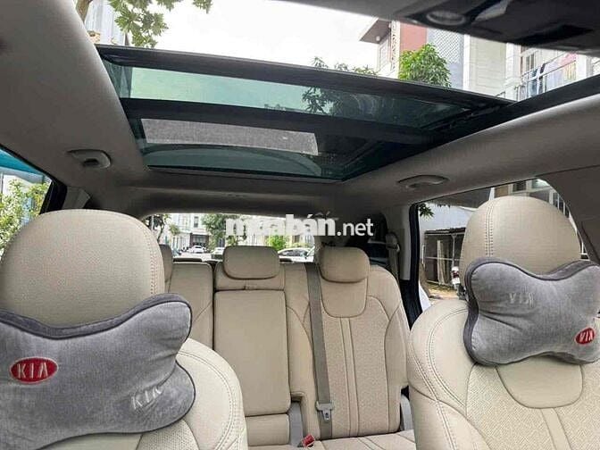 Kia Sorento 2022 Premium 2.2 AT AWD - 42000 km