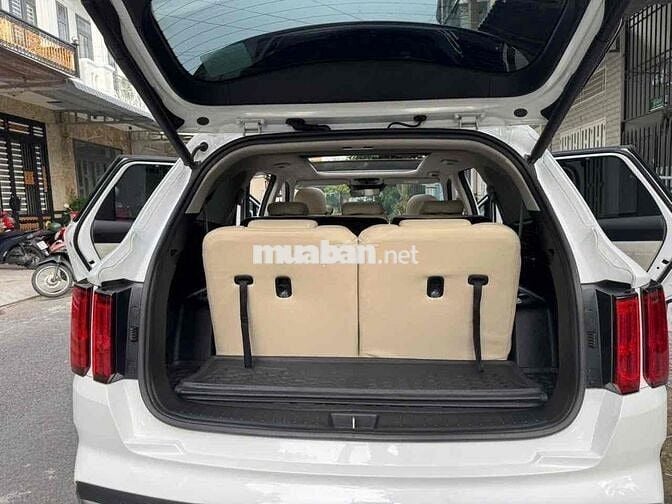 Kia Sorento 2022 Premium 2.2 AT AWD - 42000 km