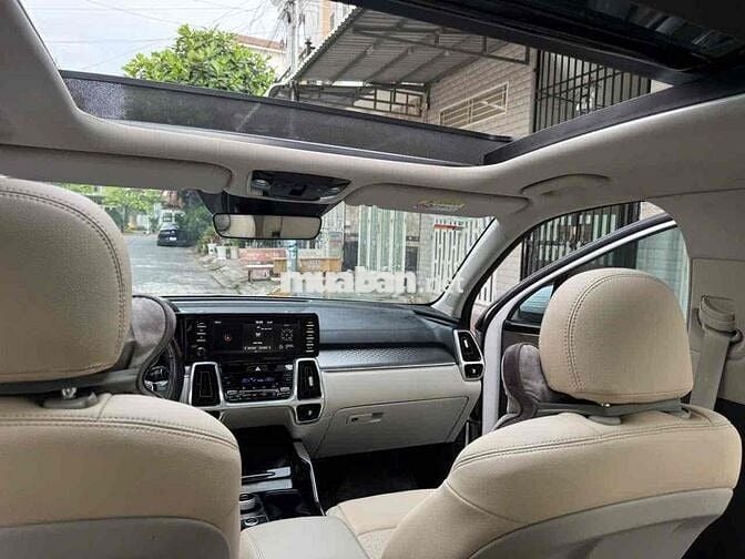 Kia Sorento 2022 Premium 2.2 AT AWD - 42000 km