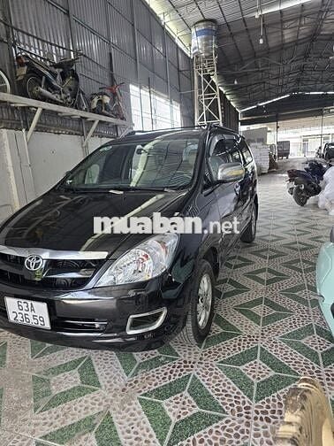 Toyota Innova 2006 G - 250 km