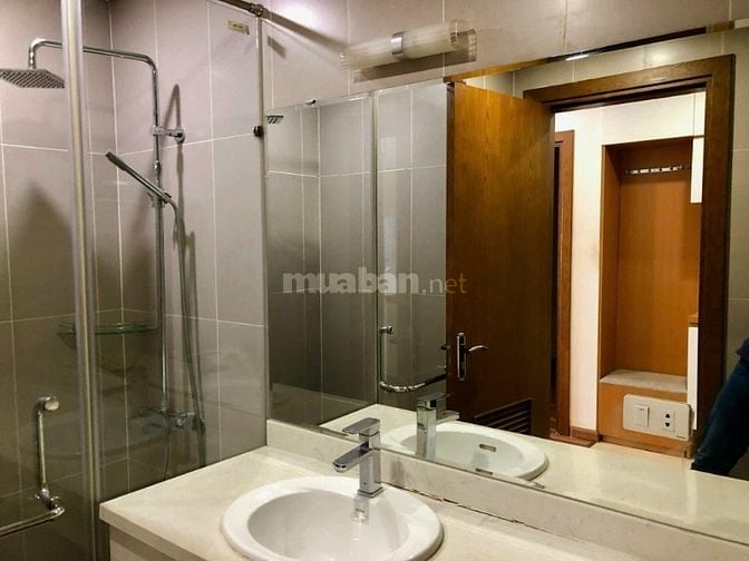 Cần tiền bán gấp căn 2 ngủ Goldmark City full nội thất 