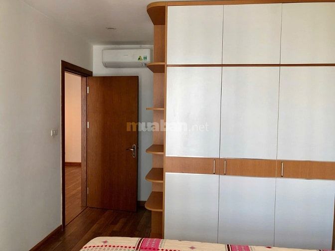 Cần tiền bán gấp căn 2 ngủ Goldmark City full nội thất 