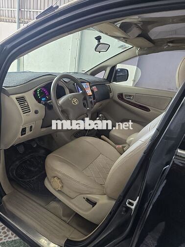 Toyota Innova 2006 G - 250 km