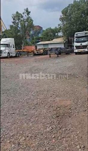Cho thuê đất 1600m2 gần đường Hoàng Hữu Nam, phường Long Bình, Quận 9