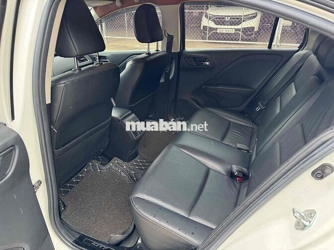 Honda City 2018 TOP - 58000 km - Hỗ trợ bank