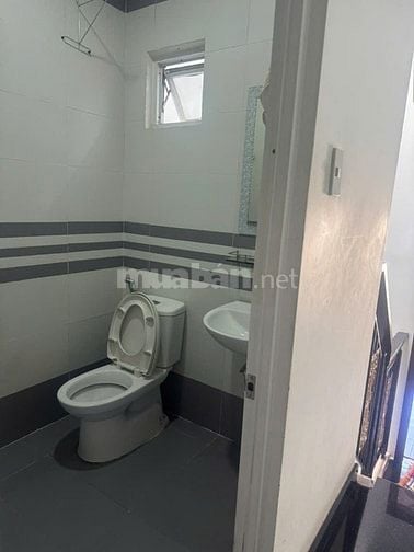 Cho thuê nhà đường Phan Xích Long, Phường 2, Quận Phú Nhuận
