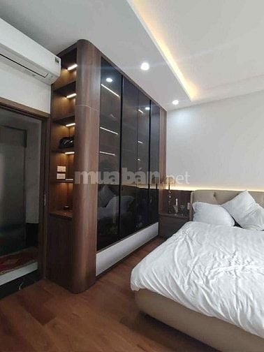 NHÀ MỚI PHỐ BỒ ĐỀ - LÔ GÓC - 7TẦNG THANG MÁY - OTO NHỎ VÀO NHÀ 