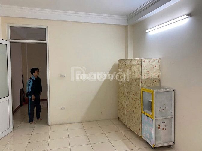 Cho thuê phòng tầng 3 ngõ 379 Đội Cấn