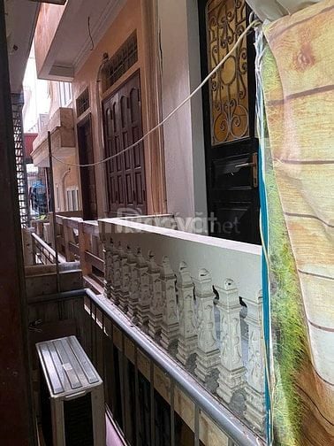 Cho thuê phòng tầng 3 ngõ 379 Đội Cấn