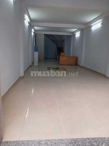 Nhà 3 tầng cho thuê, gần chợ, gần trường học, gần công viên văn hóa Đầ