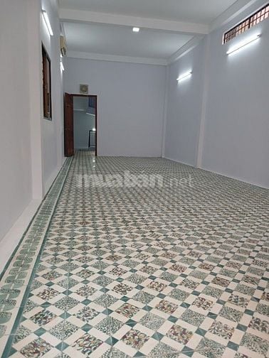 Nhà 3 tầng cho thuê, gần chợ, gần trường học, gần công viên văn hóa Đầ