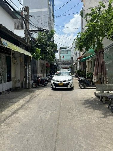 Bán đất 8x12m vuông đẹp, đường xe tải chạy thông 60/ Huỳnh Văn Nghệ