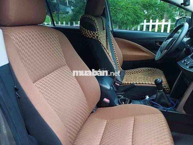 GĐ cần bán Toyota Innova 2017 số sàn