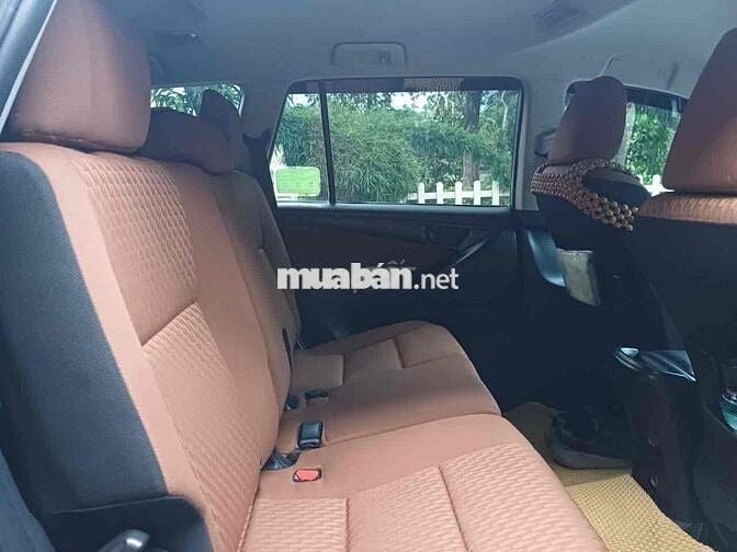 GĐ cần bán Toyota Innova 2017 số sàn