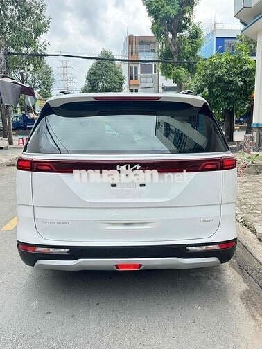 Kia Carnival 2022 2.2D Luxury 8 chỗ - 50000 km