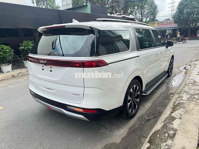 Kia Carnival 2022 2.2D Luxury 8 chỗ - 50000 km