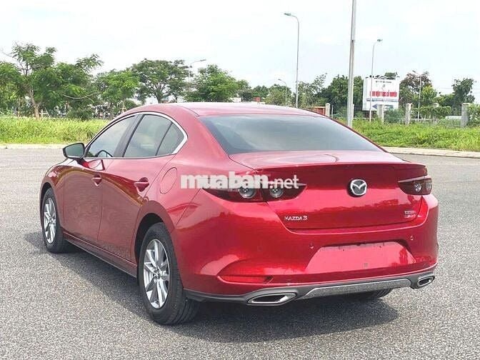 Mazda 3 2023 1.5L Luxury - 12000 km