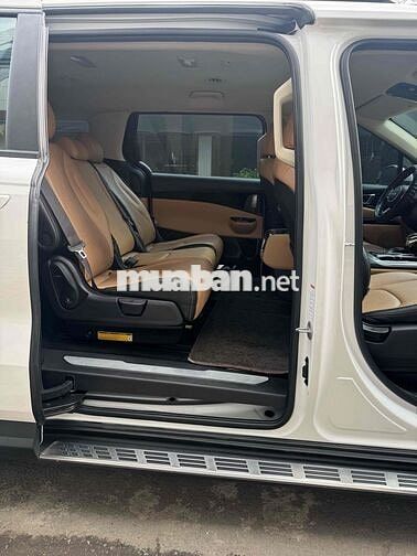Kia Carnival 2022 2.2D Luxury 8 chỗ - 50000 km