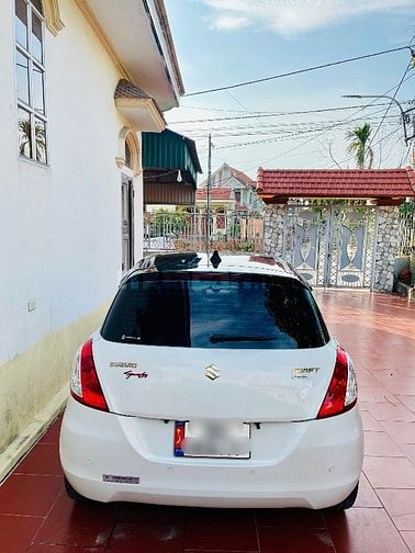Bán Suzuki Swift Xe Nhật Màu Trắng SX 2015 1.4AT Bản Spenciel