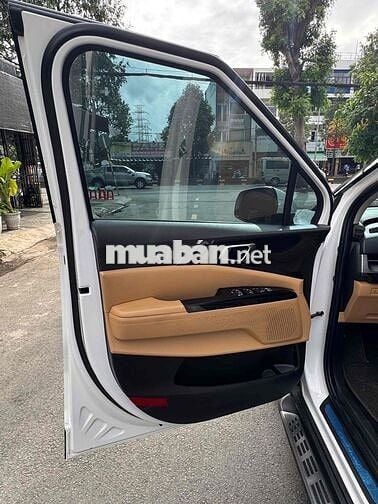 Kia Carnival 2022 2.2D Luxury 8 chỗ - 50000 km
