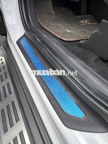 Kia Carnival 2022 2.2D Luxury 8 chỗ - 50000 km