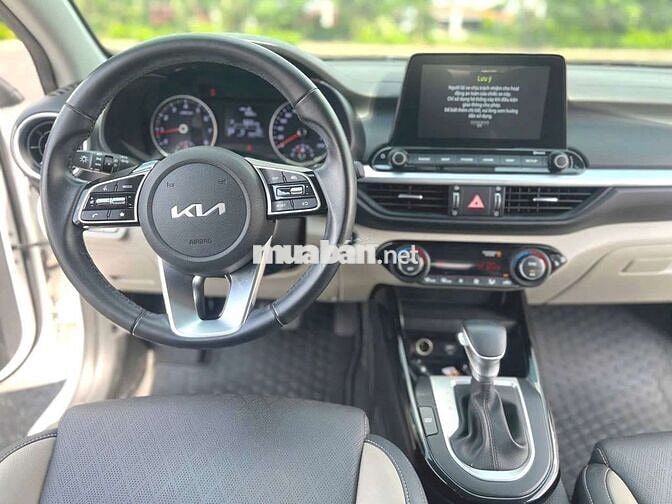 Kia K3 2022 1.6 Luxury - 28317 km