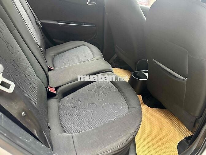 Hyundai i20 2011 1.4 AT - 111111 km