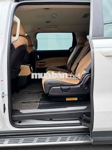 Kia Carnival 2022 2.2D Luxury 8 chỗ - 50000 km