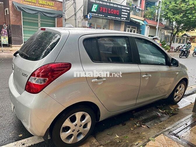Hyundai i20 2011 1.4 AT - 111111 km