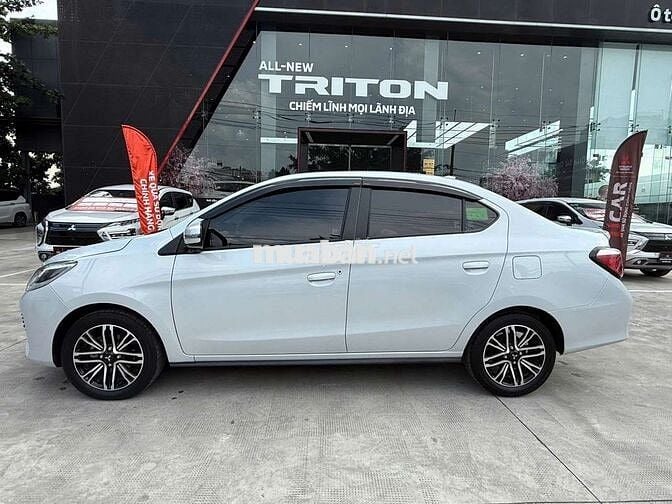 Mitsubishi Attrage Premium 2022 Trắng - Odo 29k