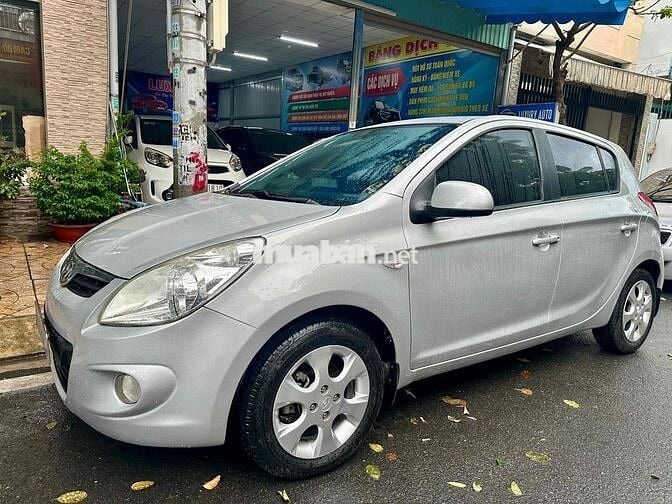 Hyundai i20 2011 1.4 AT - 111111 km