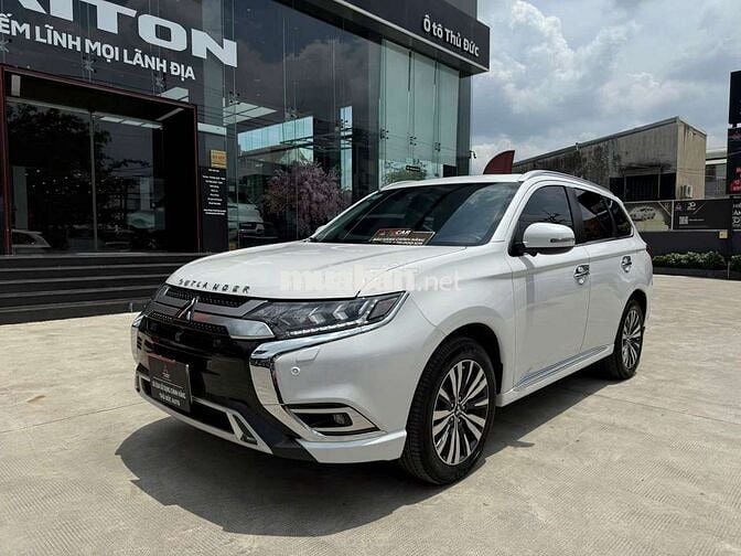 Mitsubishi Outlander Premium 2022 Trắng - Odo 46k