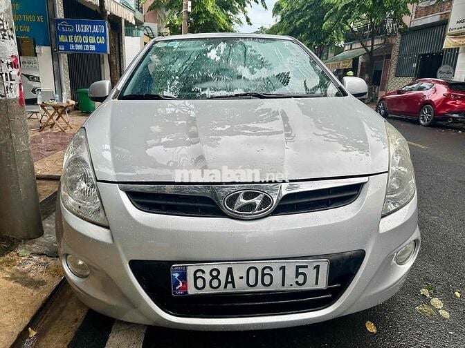 Hyundai i20 2011 1.4 AT - 111111 km