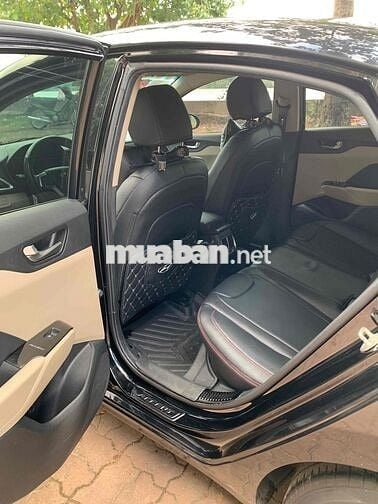 Hyundai Accent 2022 1.4 AT - 73000 km