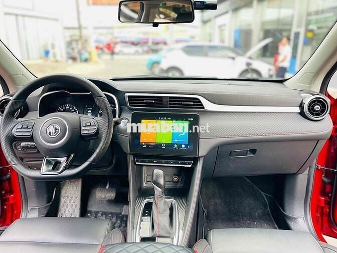 MG ZS 2024 Luxury 1.5 AT 2WD - 14000 km