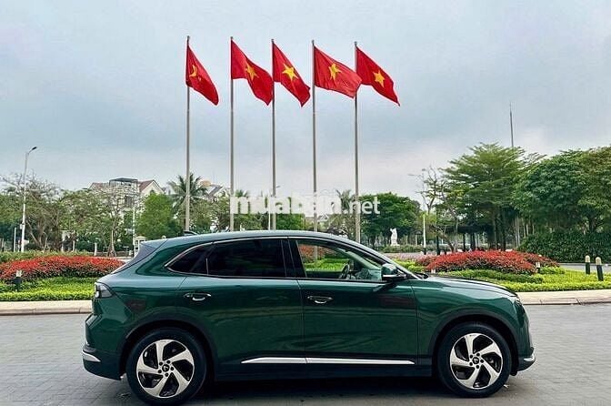 VINFAST VF8 - TRẢ TRƯỚC 195TR NHẬN XE (KÈM PIN)