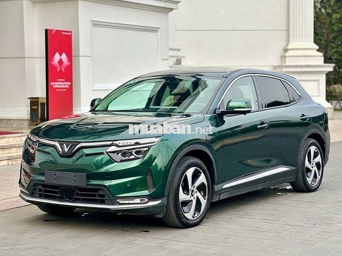 VINFAST VF8 - TRẢ TRƯỚC 195TR NHẬN XE (KÈM PIN)