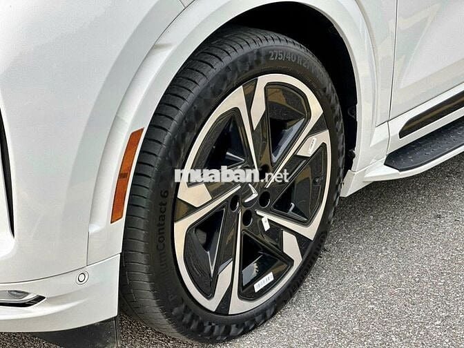 VINFAST VF9 - TRẢ TRƯỚC 287TR NHẬN XE (KÈM PIN)
