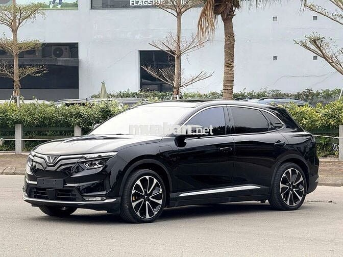 VINFAST VF8 - TRẢ TRƯỚC 195TR NHẬN XE (KÈM PIN)